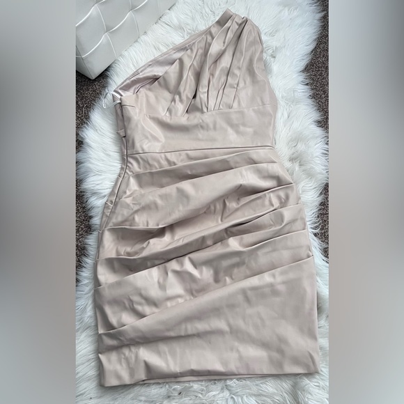 Miss Circle - Tan Vegan Leather One Shoulder Ruched Mini Dress - Brand New - Picture 6 of 9